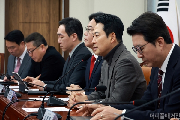 장동혁 국민의힘 대표가 19일 서울 여의도 국회에서 열린 최고위원회의에서 발언하고 있다. @뉴시스
